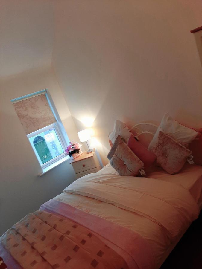 Main Street Apartment Carrick on Shannon Eksteriør billede